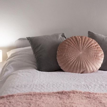 Lovely City Town House With Free Parking Sleeps 2 To 6 Guests York Extérieur photo