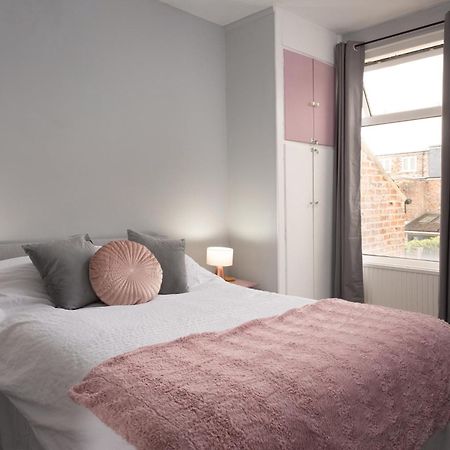Lovely City Town House With Free Parking Sleeps 2 To 6 Guests York Extérieur photo