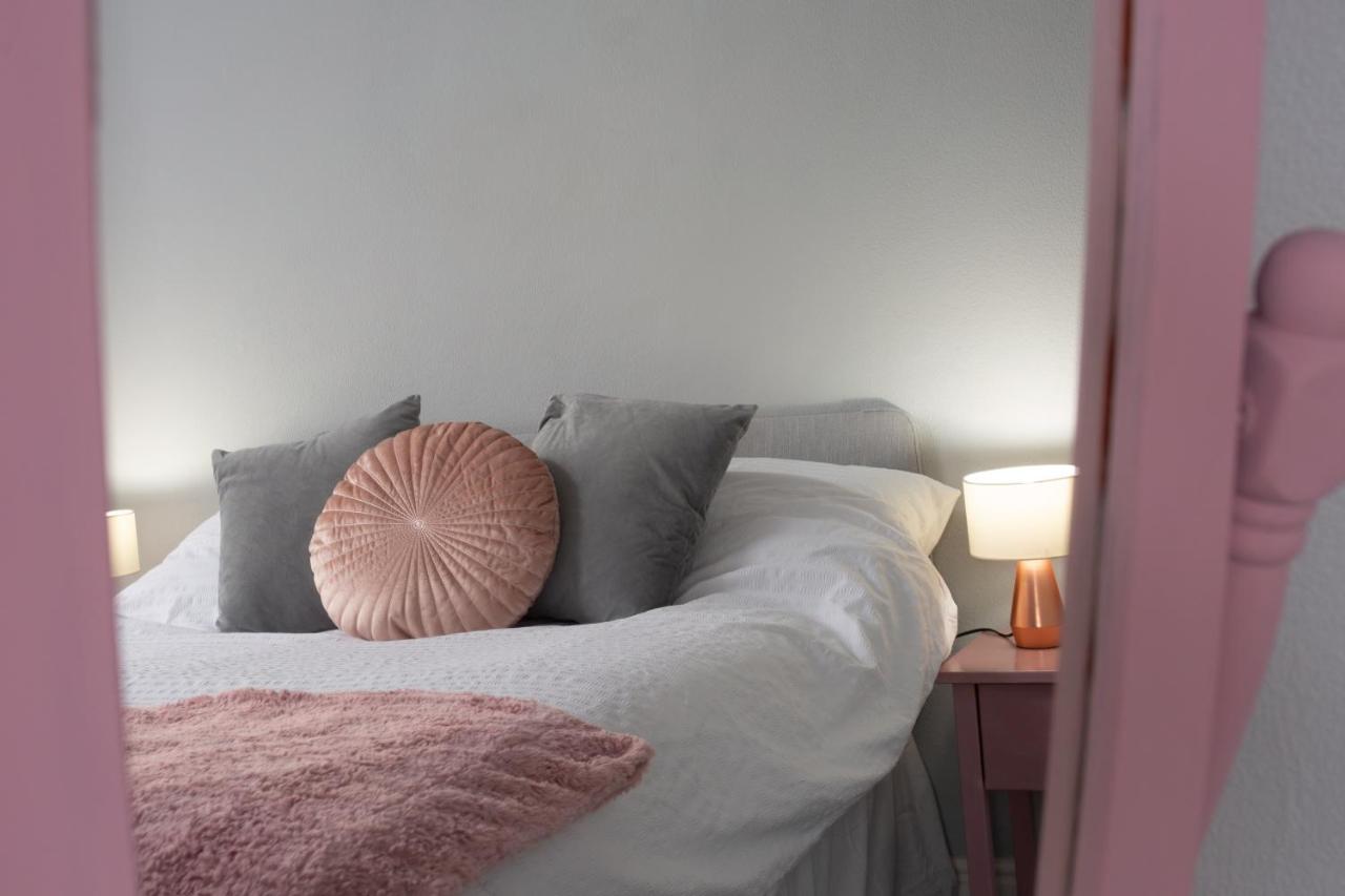Lovely City Town House With Free Parking Sleeps 2 To 6 Guests York Extérieur photo