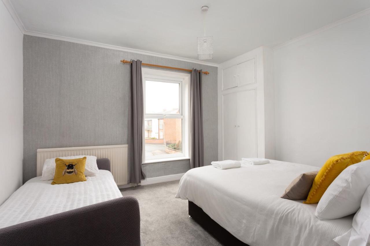 Lovely City Town House With Free Parking Sleeps 2 To 6 Guests York Extérieur photo